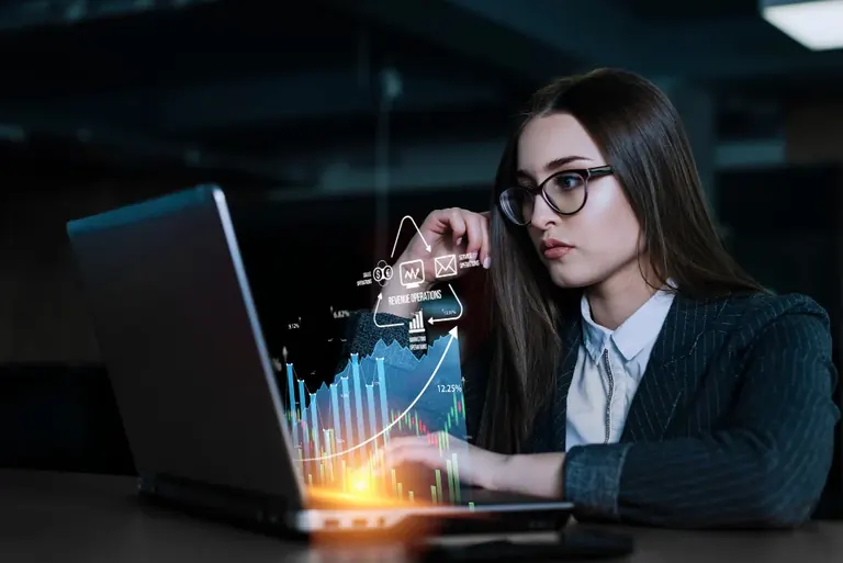 Imagem de capa: Técnicas de growth hacking para acelerar o crescimento de vendas no ambiente digital