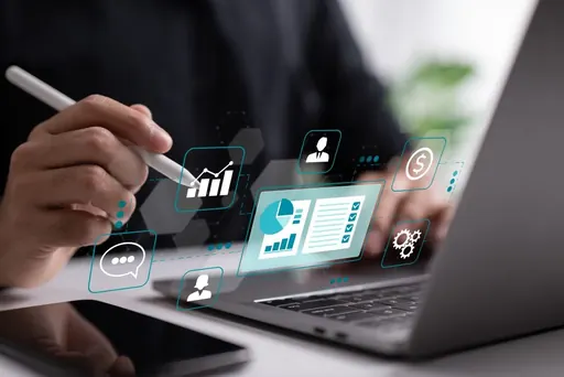 Imagem de capa do artigo: Kommo CRM: Preço e Benefícios Atualizados para 2026 Imagem de capa do artigo: Kommo CRM: Preço e Benefícios Atualizados para 2026