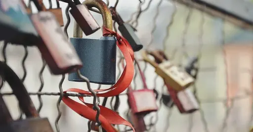 Imagem de capa: Edge AI: por que processar IA na borda ficou viável para pequenos negócios